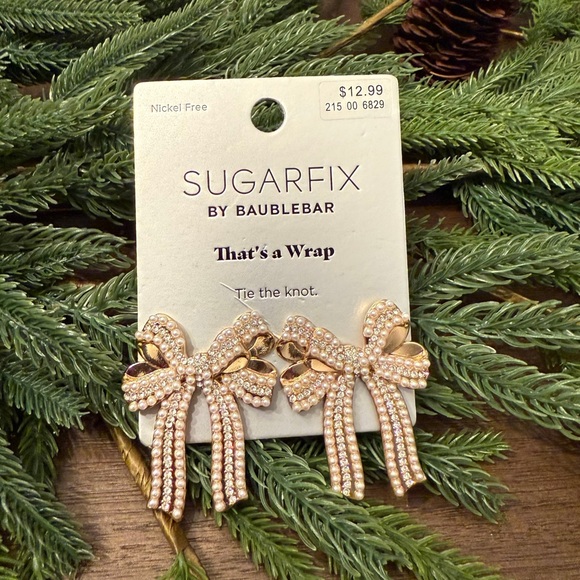 NWT Sugarfix by BAUBLEBAR That's a Wrap Tie the Knot Pearl Bow Earrings - Picture 2 of 3